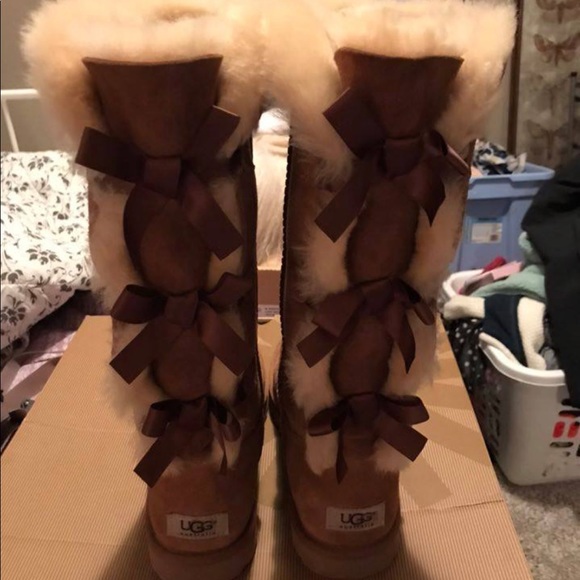 3 bow uggs